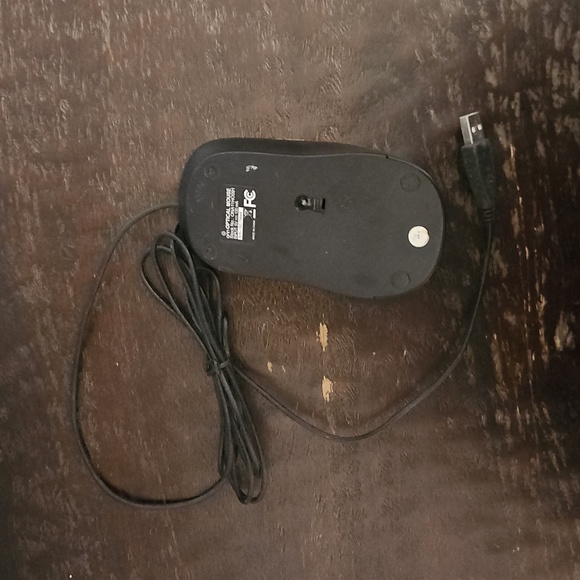 Computer Mouse - Corded - Generic - Picture 3 of 5